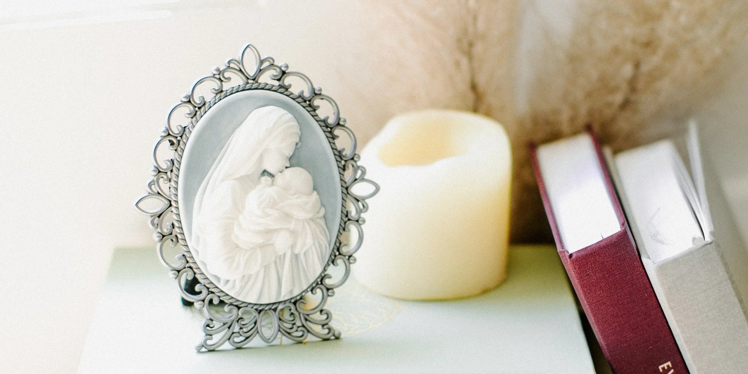 2 Ways to Imitate Mary This New Year