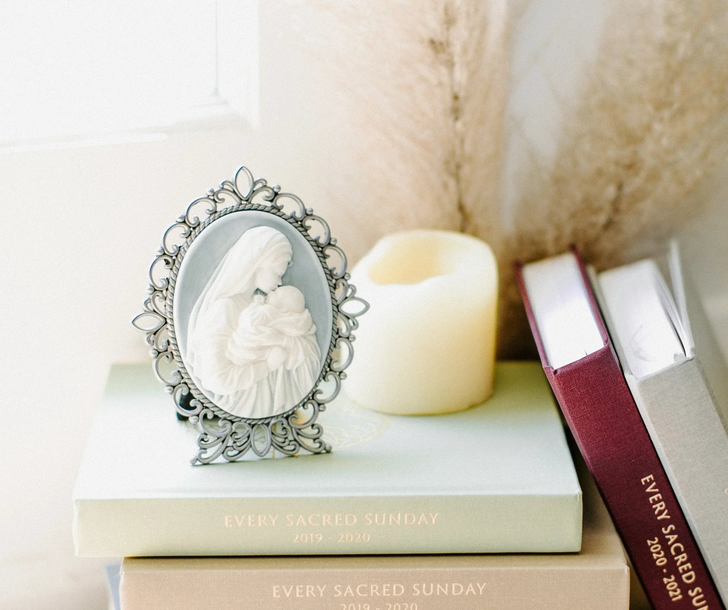 2 Ways to Imitate Mary This New Year